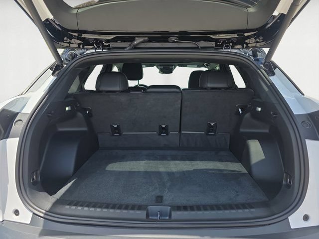 New 2026 Summit White Chevrolet LT image 20