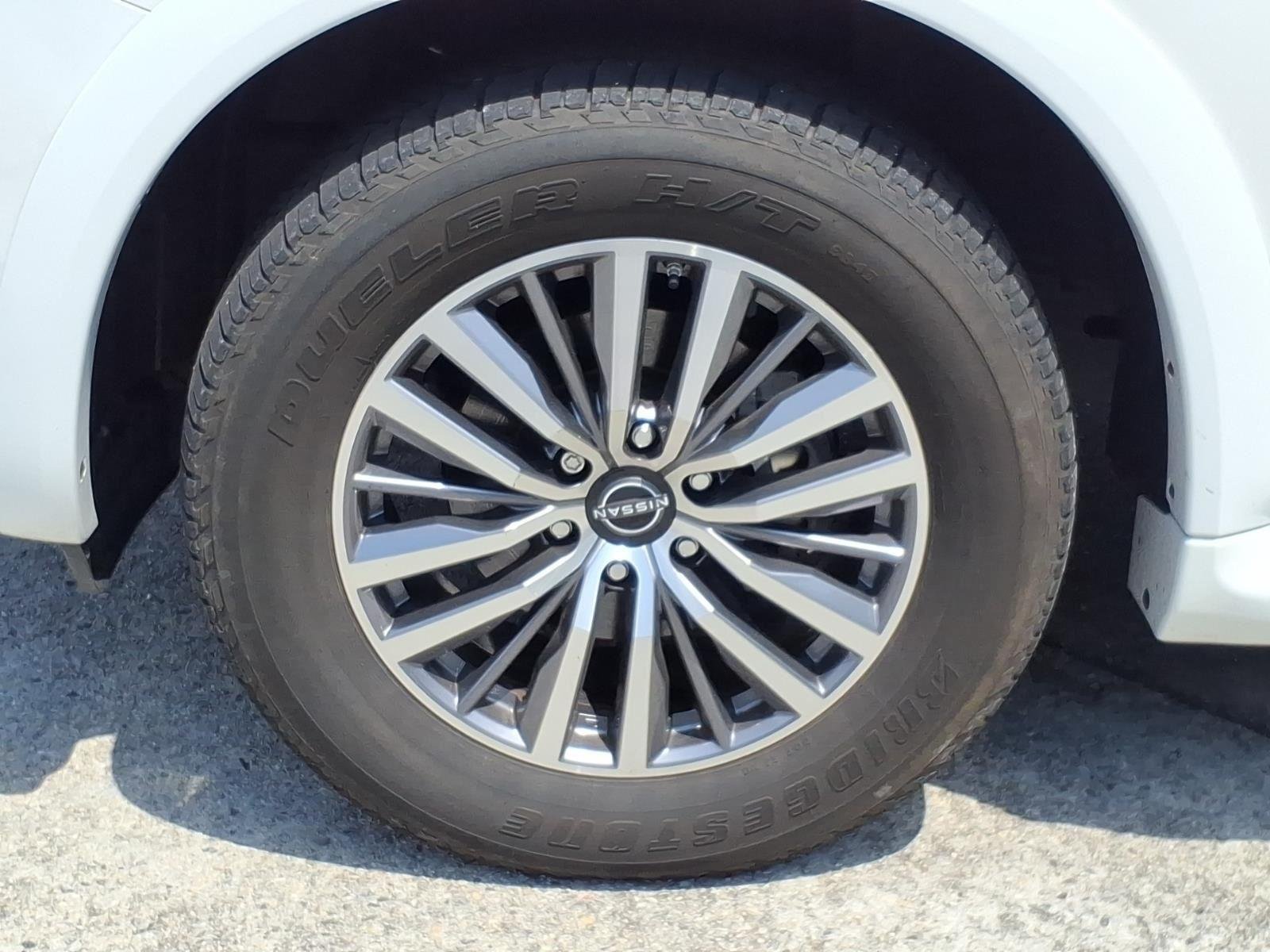 Used 2024 Aspen White Tricoat Nissan SL image 4