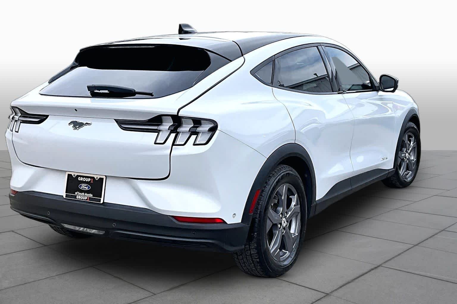 Used 2023 Space White Metallic Ford Select image 12