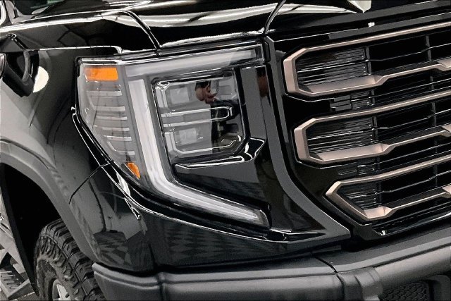 Used 2026 Onyx Black GMC AT4X image 35