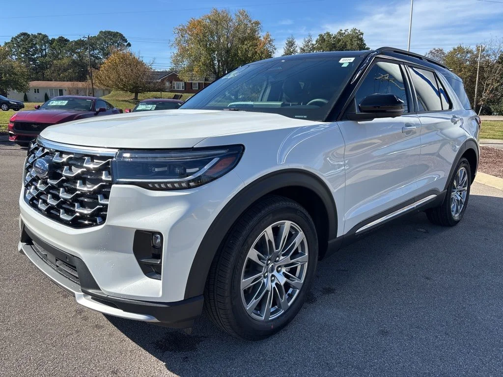 New 2026 White Ford Platinum image 4