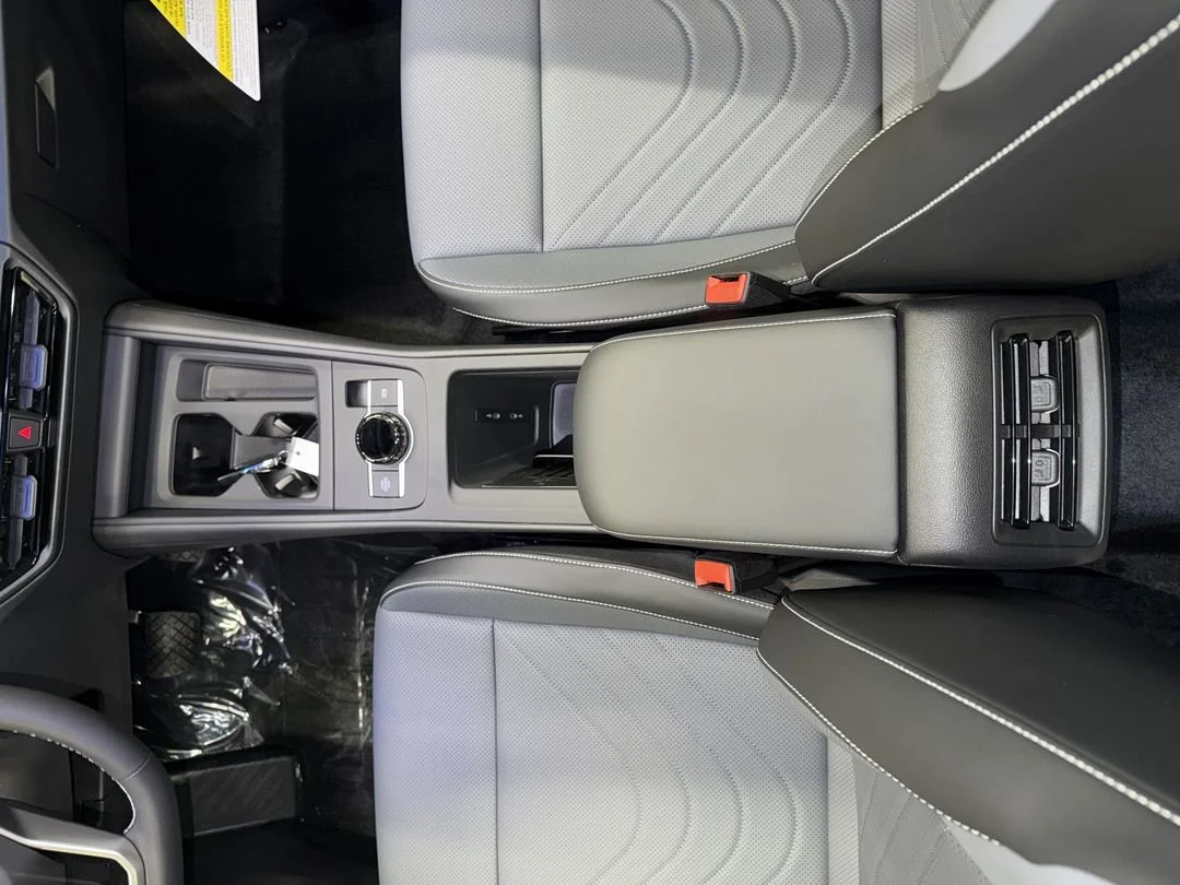 New 2026 Deep Black Pearl Volkswagen SE image 23
