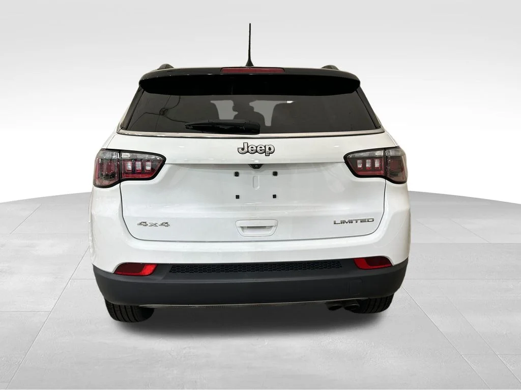 Used 2022 White Jeep Limited image 4