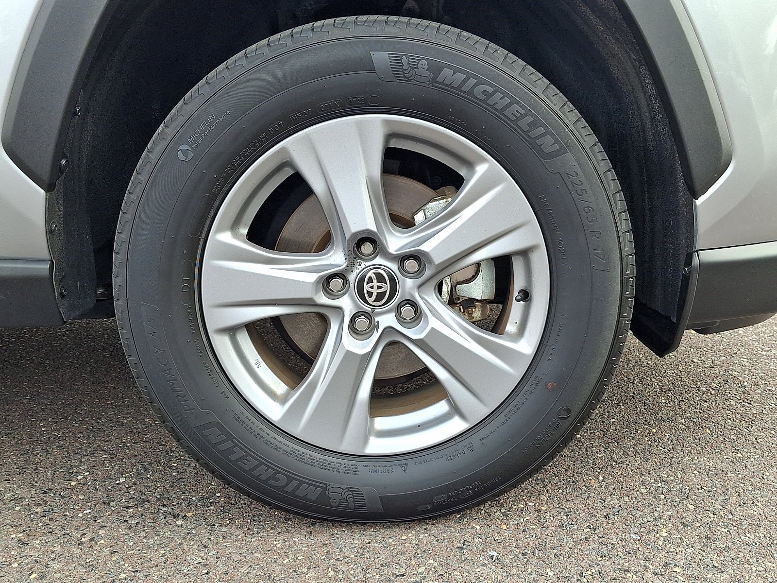 Used 2025 Silver Sky Metallic Toyota Hybrid XLE image 7