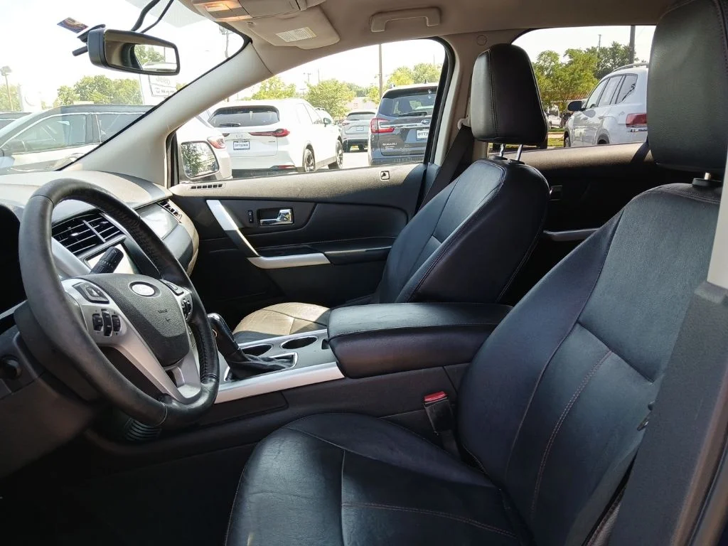 Used 2011 Blue Ford SEL image 5