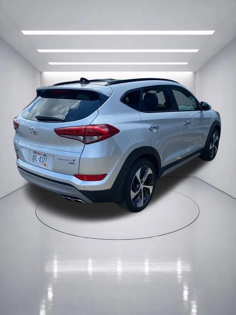 Used 2018 Molten Silver Hyundai Limited image 5