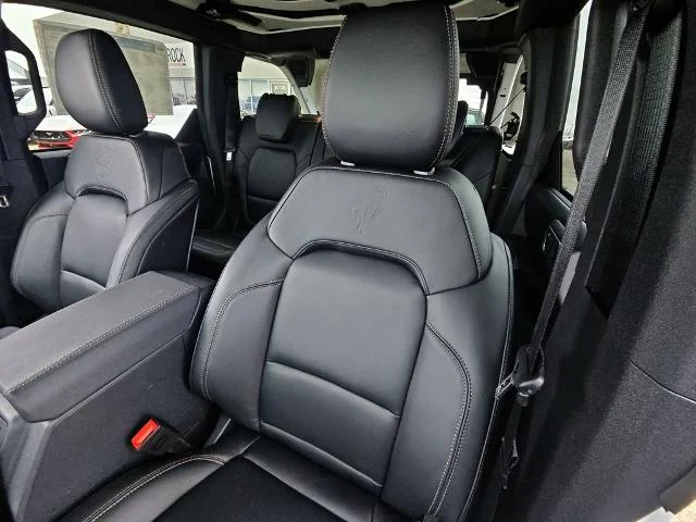 New 2025 Oxford White Ford Badlands® image 89