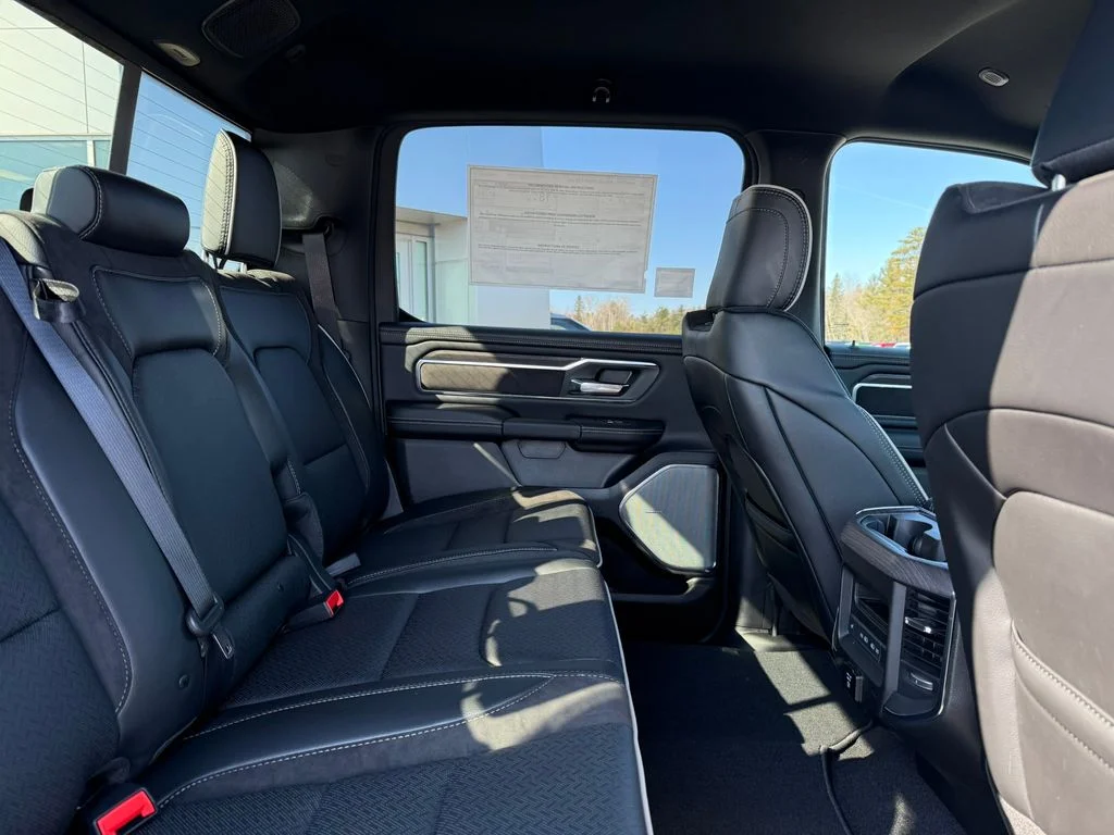 New 2026 Granite Crystal Metallic Clear-Coat Exterior Paint RAM Laramie image 14