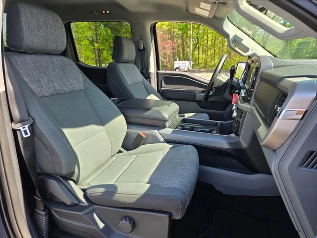 Used 2023 Blue Ford XLT image 21