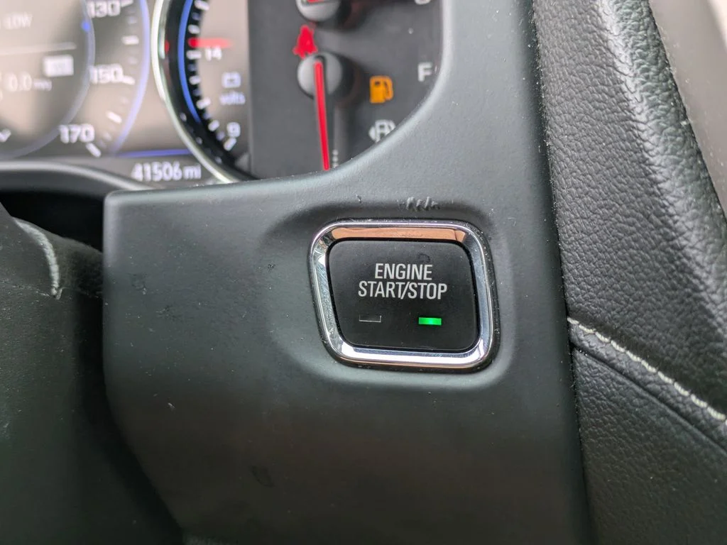 Used 2023  GMC Denali image 33