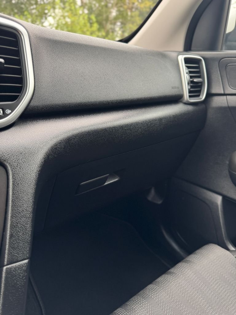Used 2022 Snow White Pearl Kia LX image 30