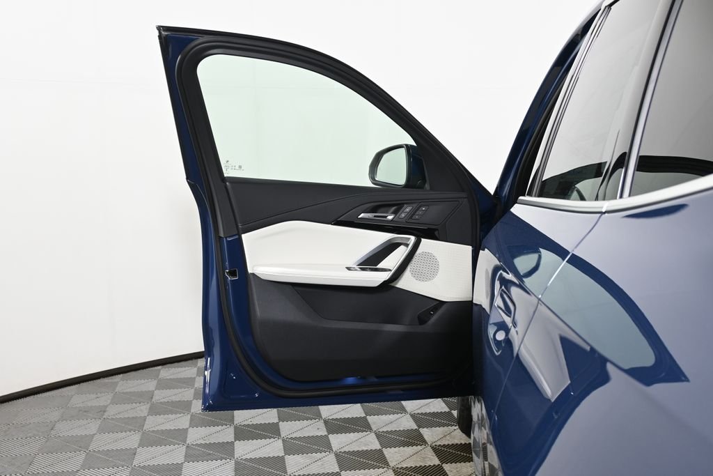 Used 2026 Blue BMW xDrive28i image 28