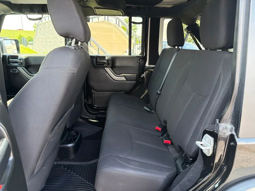 Used 2018 Black Jeep Unlimited Sport image 13