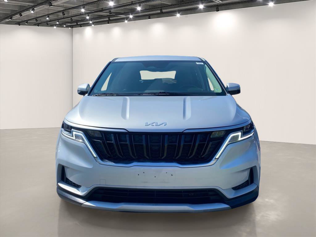 Used 2022 Silky Silver Kia LXS image 3