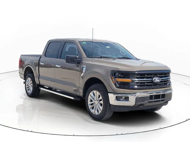 New 2026 Gray Ford XLT image 3