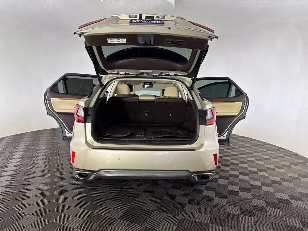 Used 2016 Beige Lexus 350 image 25
