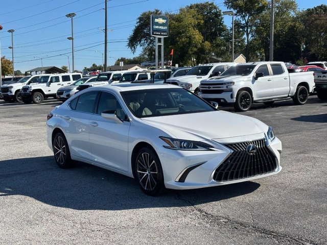 Used 2023 White Lexus ES 250 image 7