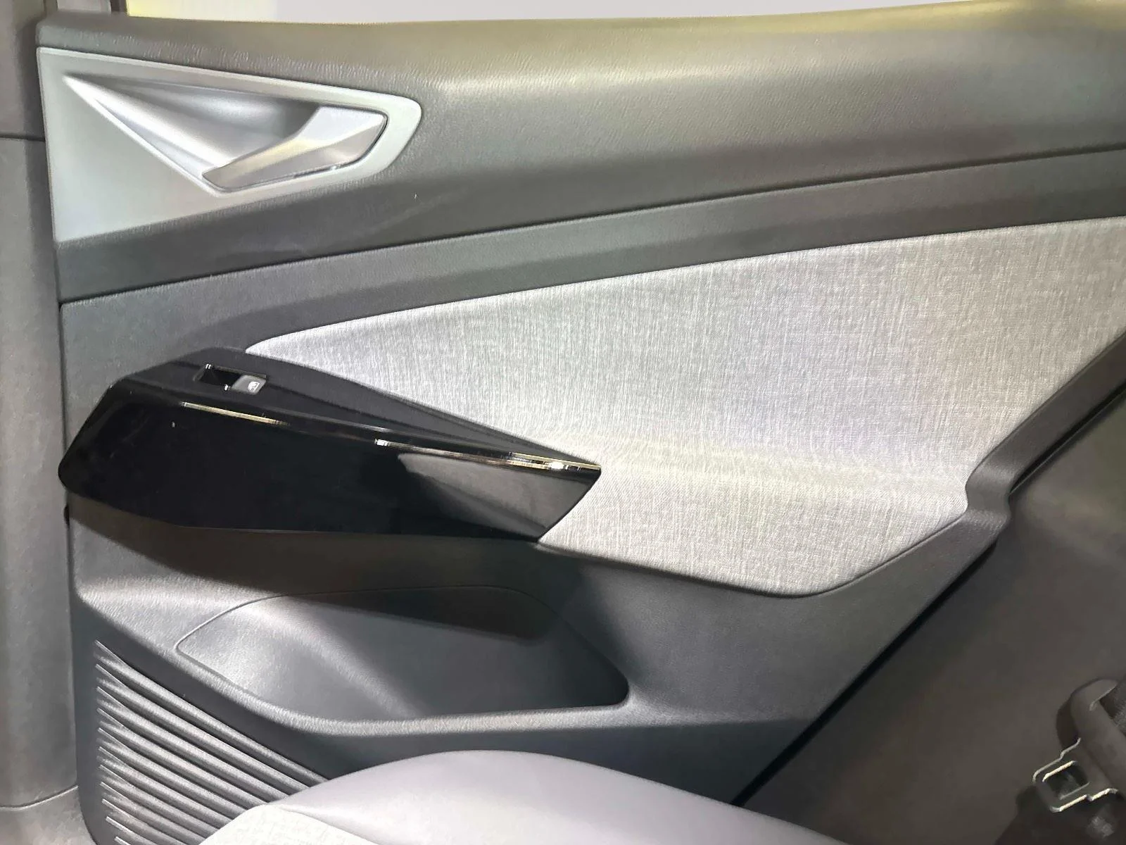 2025 Volkswagen ID.4 PRO - Photo 15