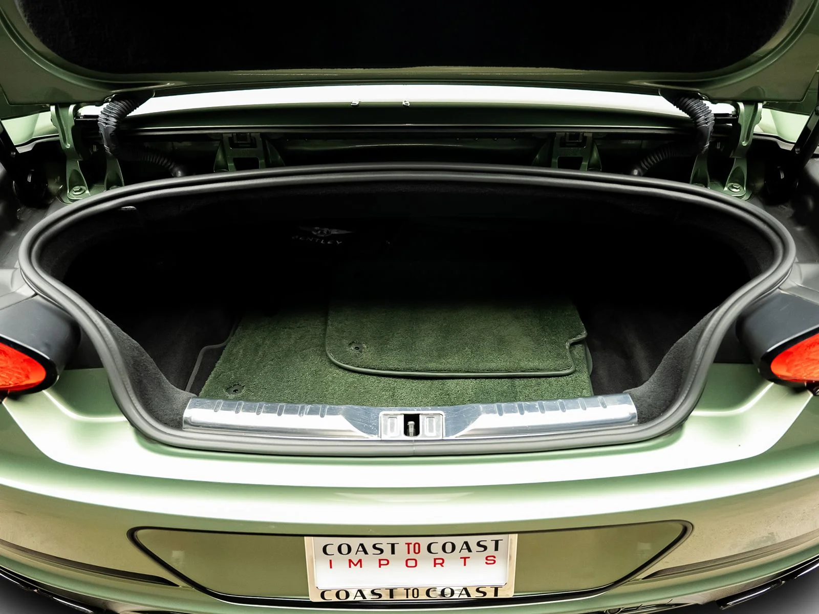 Used 2021 Green Bentley V8 image 54