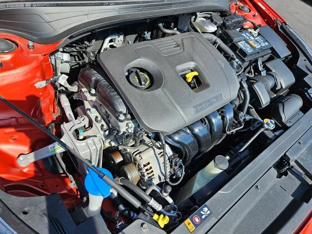 Used 2023 Red Kia LXS image 19