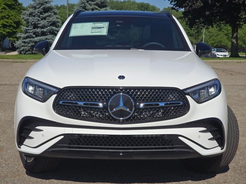 New 2026 Polar White Mercedes-Benz GLC 300 image 12
