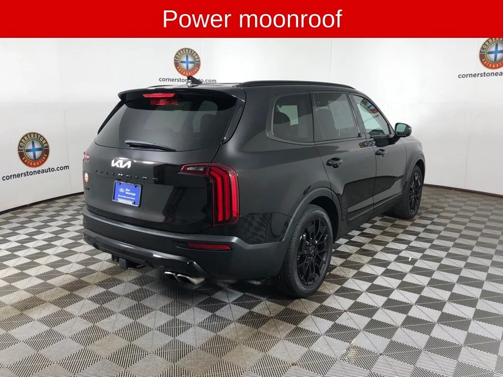 Used 2022 Black Kia EX image 23