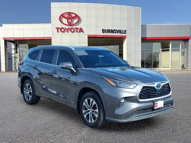 2022 Toyota Highlander Hybrid XLE
