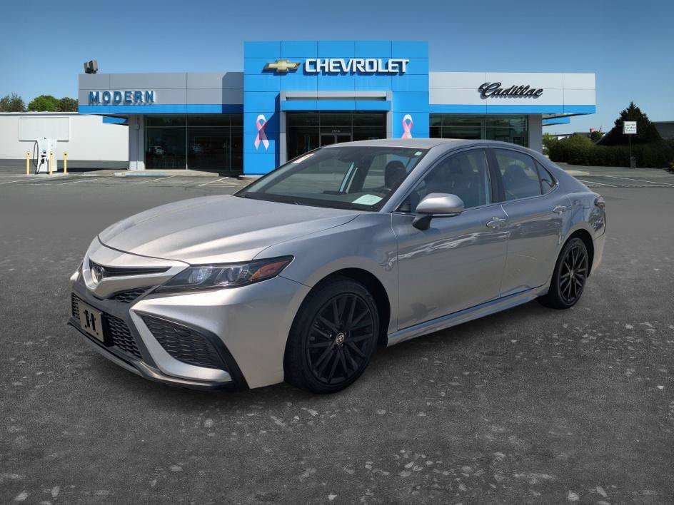 Used 2024 Silver Toyota SE image 1