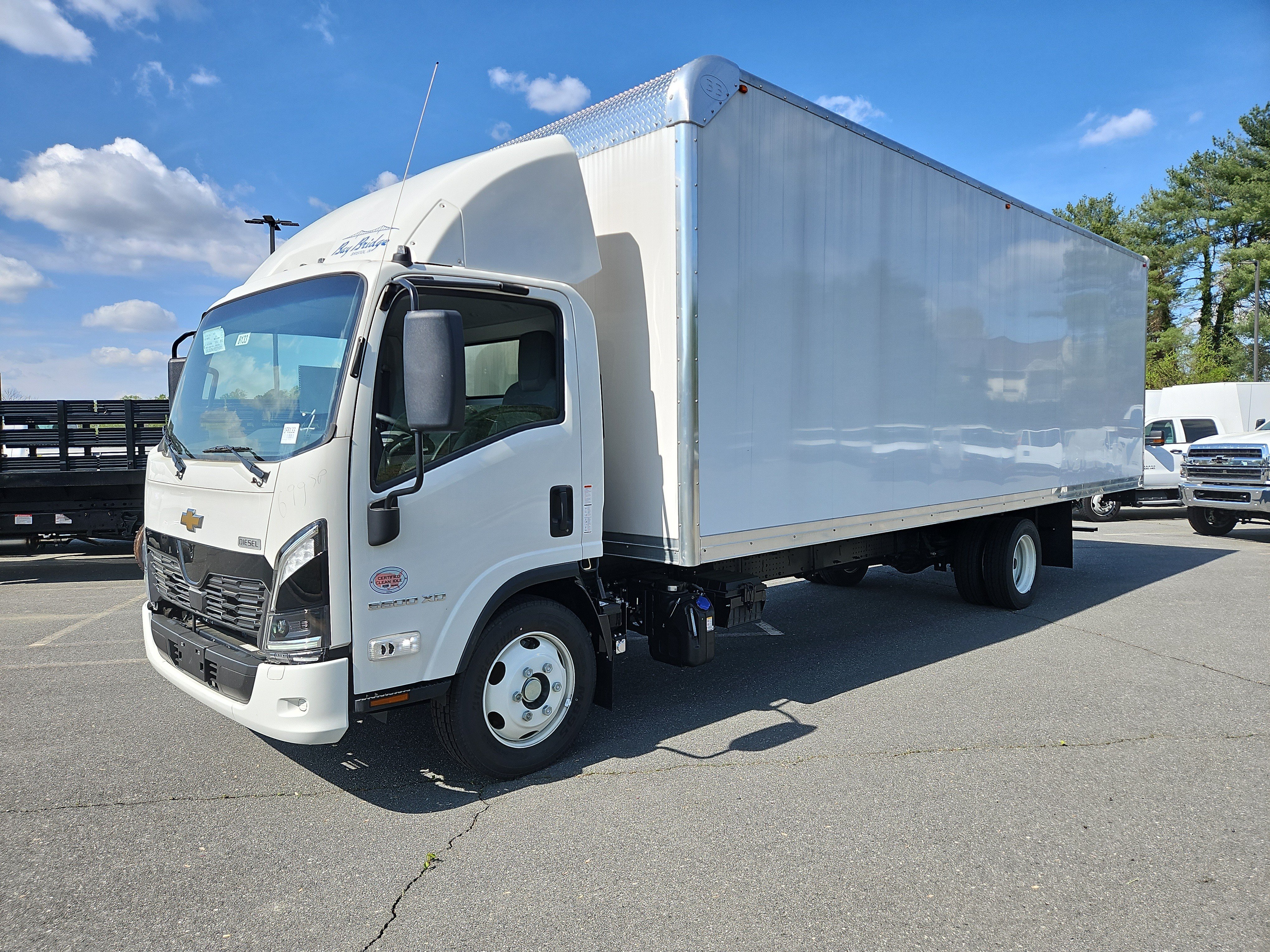 2025 Chevrolet Low Cab Forward's photo