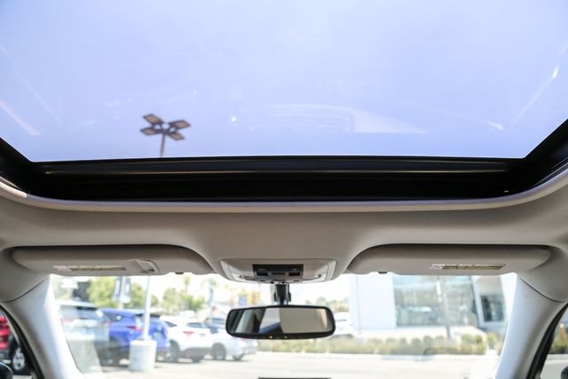 Used 2013 Black Lexus 200h image 19
