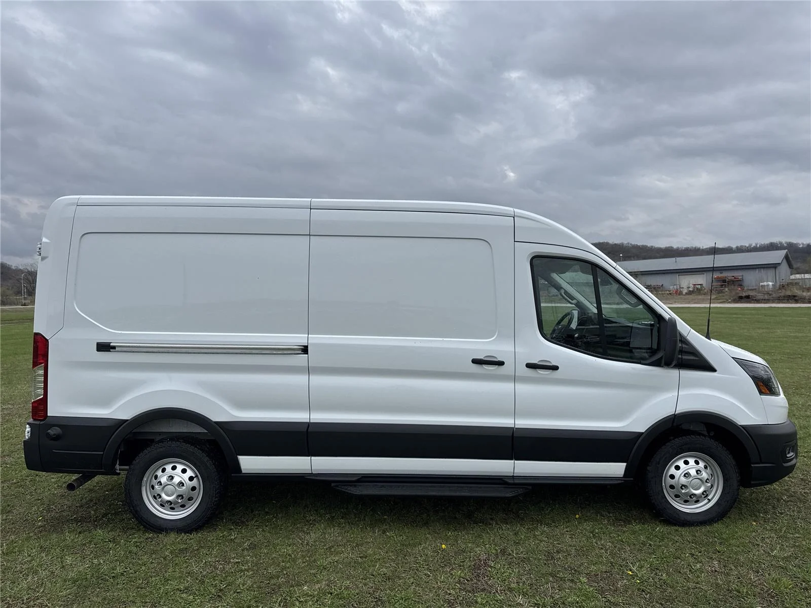 New 2026 Oxford White Ford Base image 6