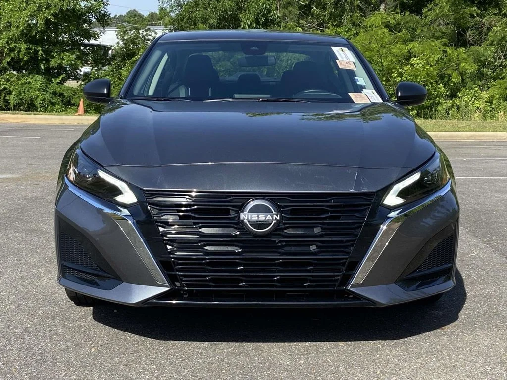 Certified Used 2025 Gun Metallic Nissan SV image 8