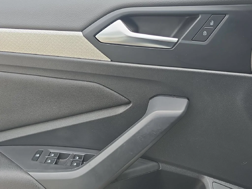 2021 Volkswagen Jetta SE - Photo 24