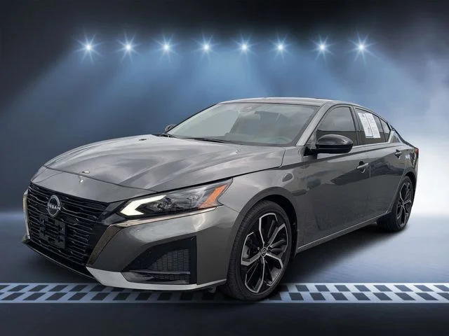 2024 Nissan Altima SR - Photo 7