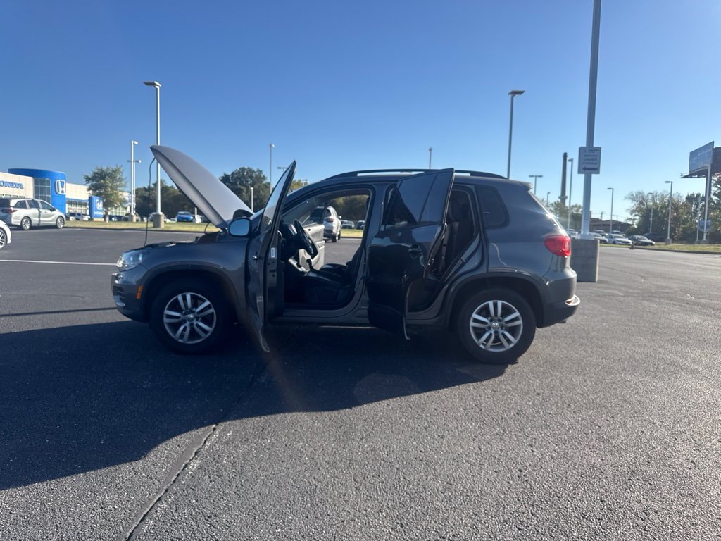 Used 2017 Gray Volkswagen 2.0T S image 20