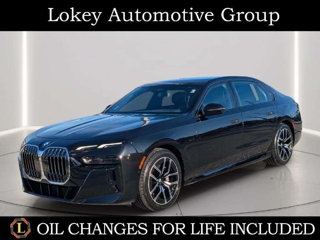Used 2023 Black BMW 740i image 1