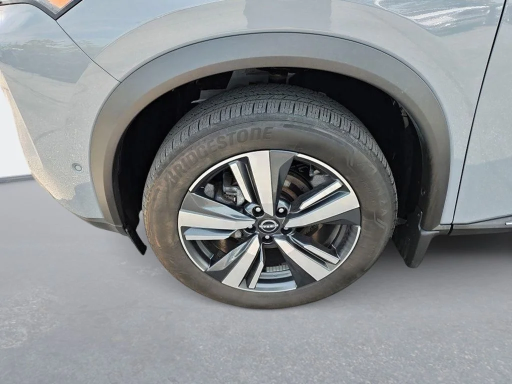 Used 2023 Gray Nissan SL image 6