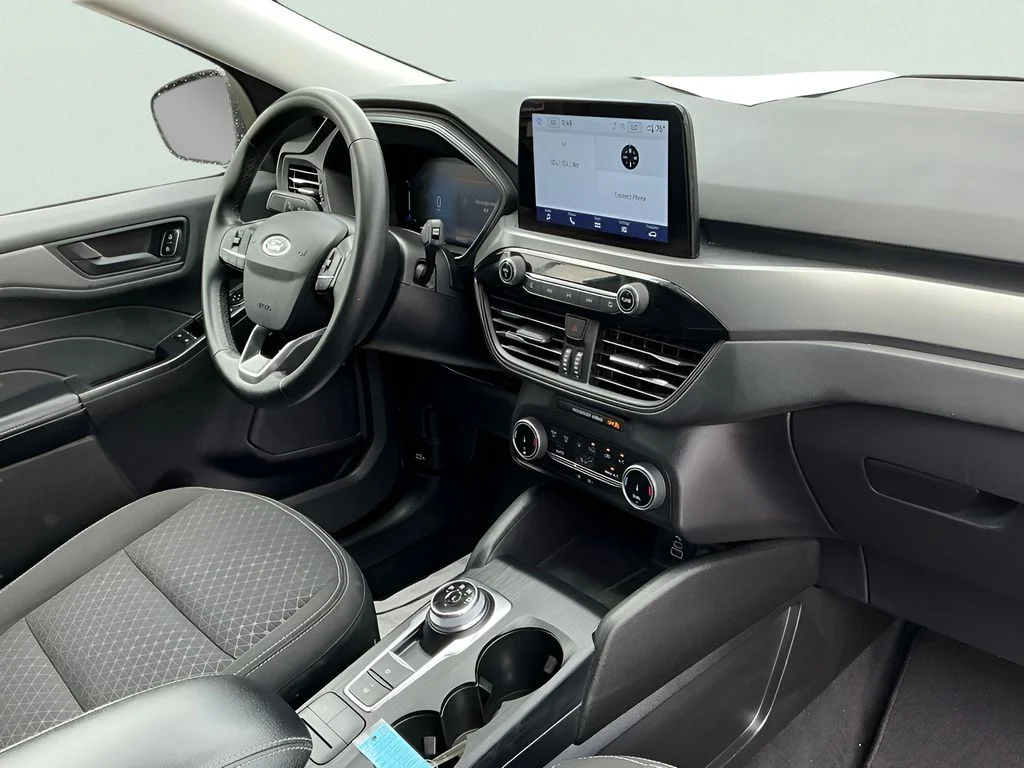 Used 2024 Silver Ford Active image 25
