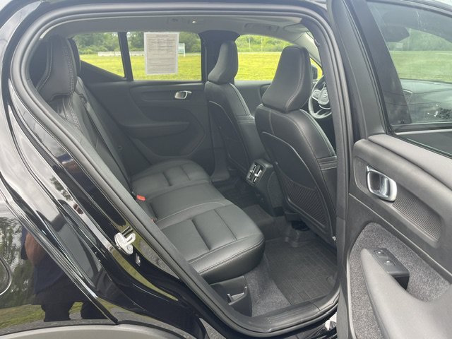 Used 2024 Black Volvo  image 12