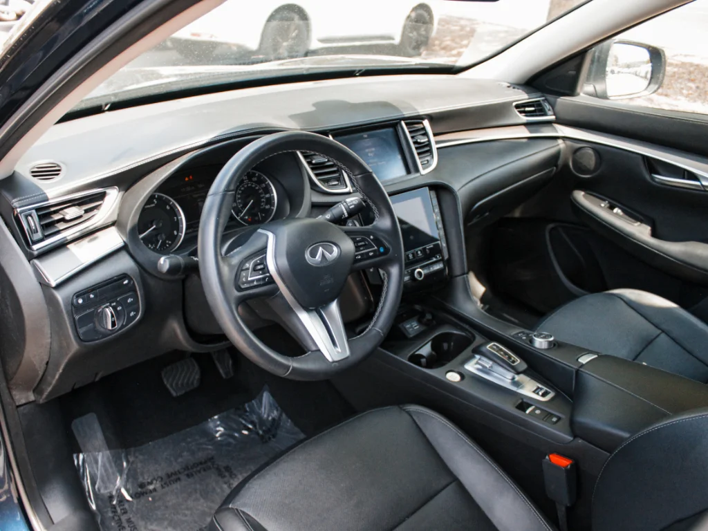Used 2024 Hermosa Blue INFINITI LUXE image 8