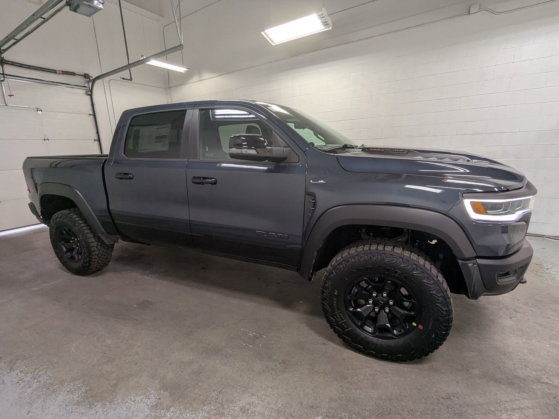 New 2026 Forged Blue Metallic Exterior Paint RAM RHO image 3