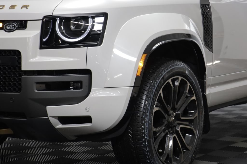 New 2026 Borasco Grey LAND ROVER  OCTA image 4