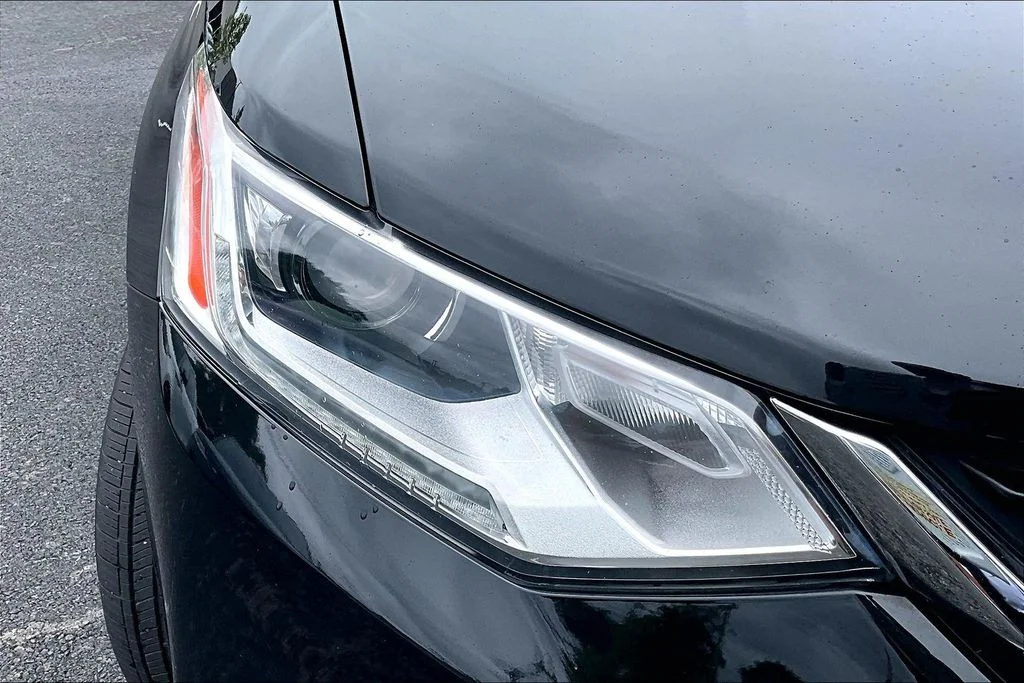 Used 2020 Black Chevrolet LS image 32