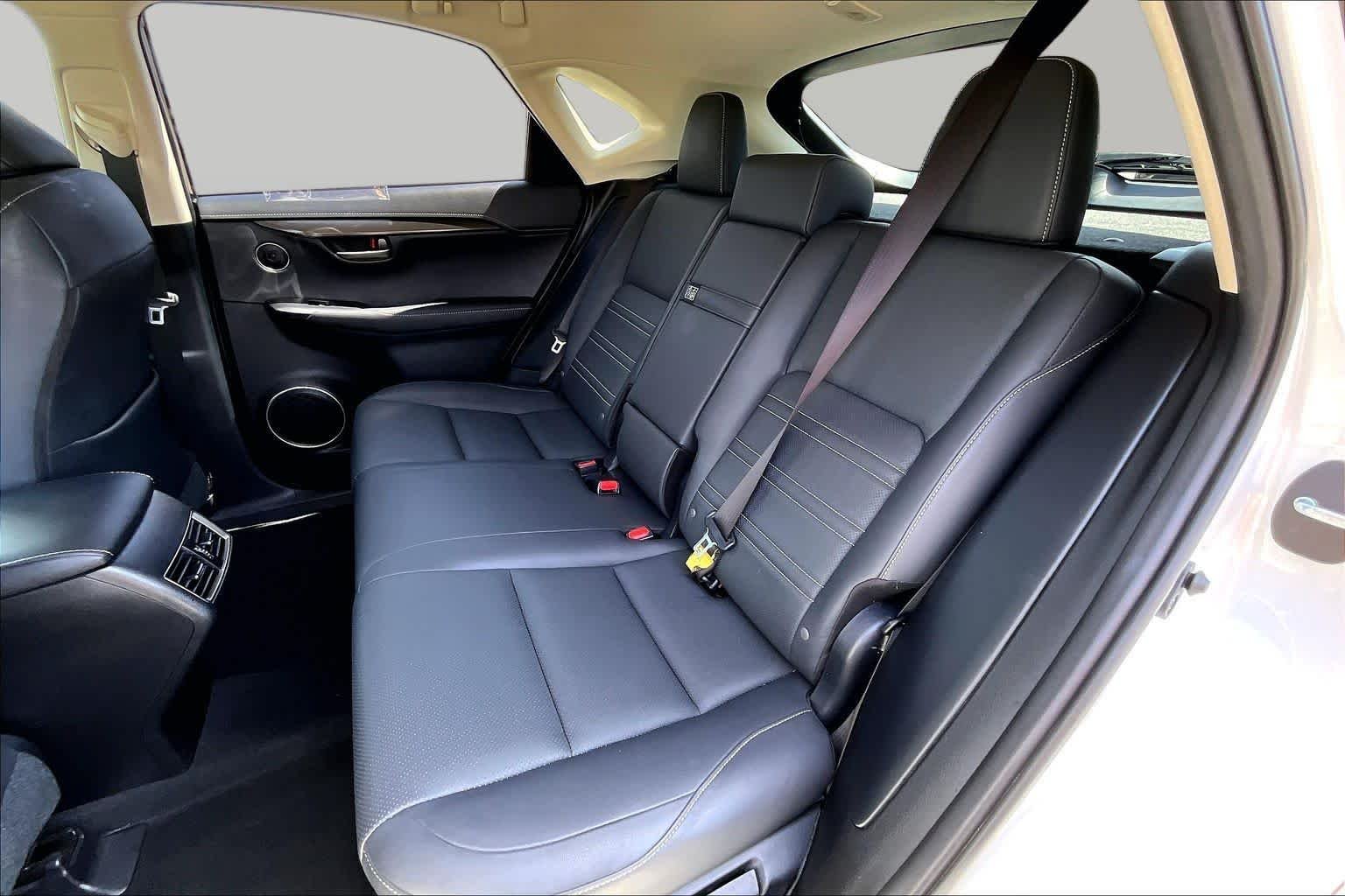 Used 2017 Eminent White Lexus  image 18