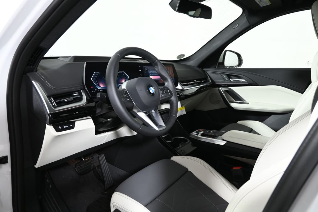 New 2026 White Metallic BMW xDrive28i image 15