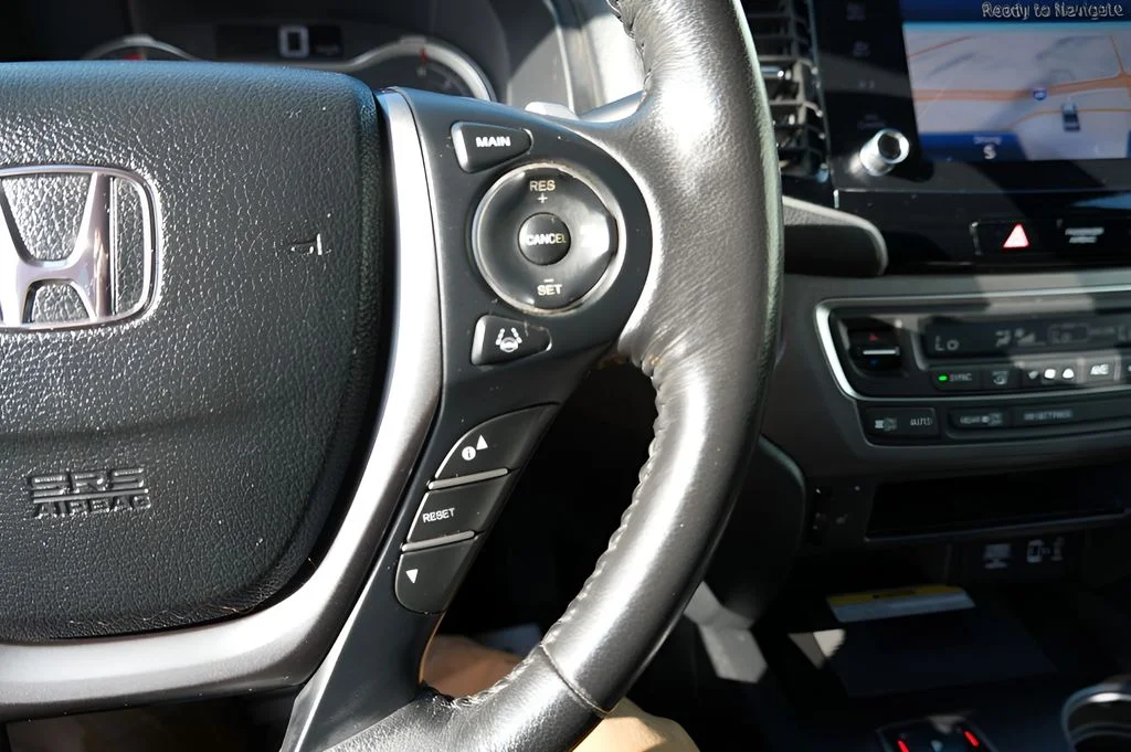 Used 2023 White Honda RTL-E image 22