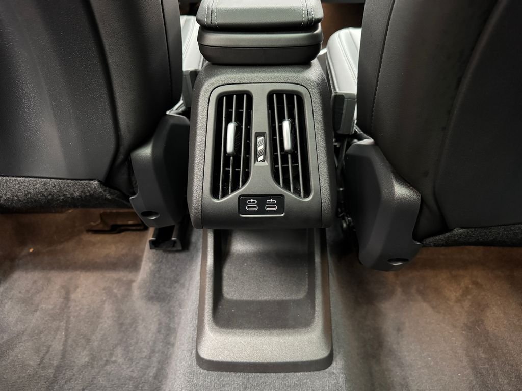 Certified Used 2025  BMW xDrive28i image 12