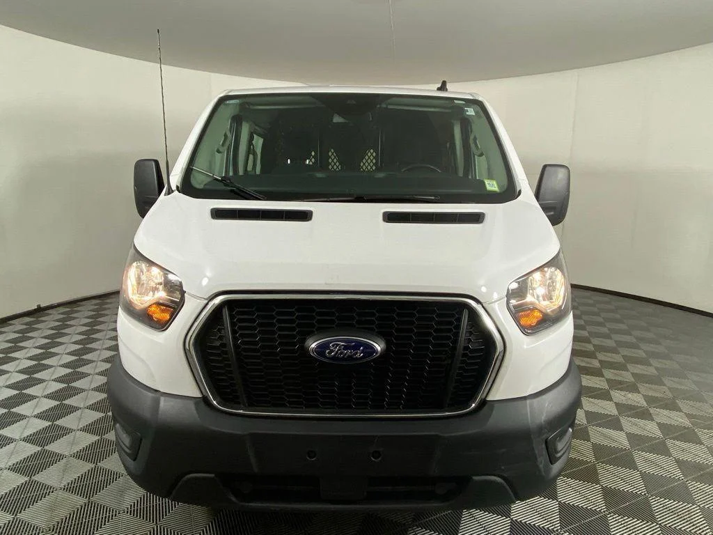 Used 2024 Oxford White Ford Base image 7