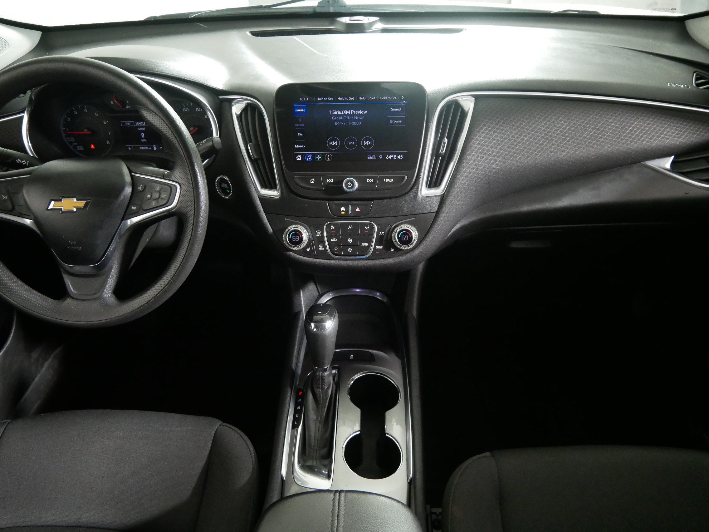 Used 2020 SUMMIT WHITE Chevrolet LT image 10