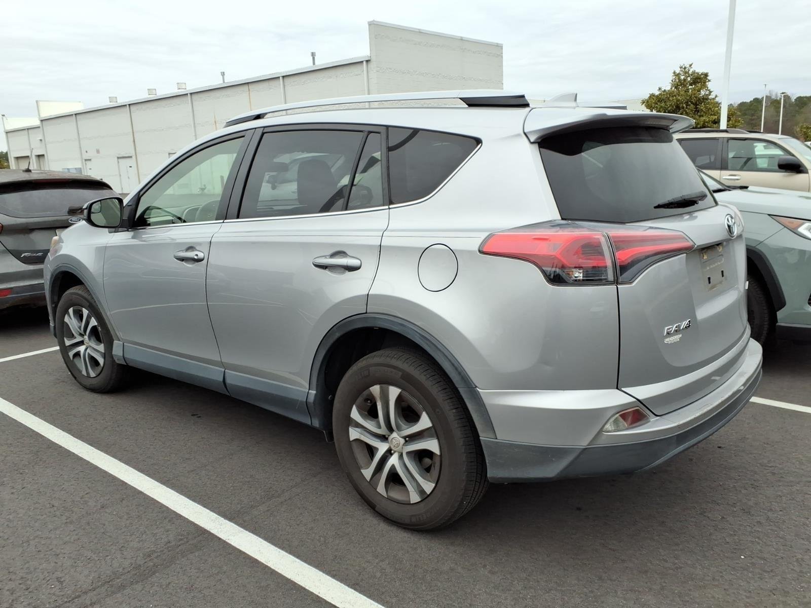 Used 2018 Toyota RAV4 LE with VIN JTMZFREV4JJ168329 for sale in Henderson, NC